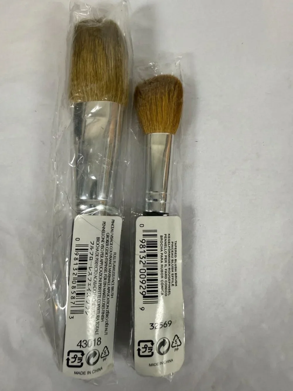 2 BareMinerals Tapered Blush Brush & Full Flawless Face Brush New